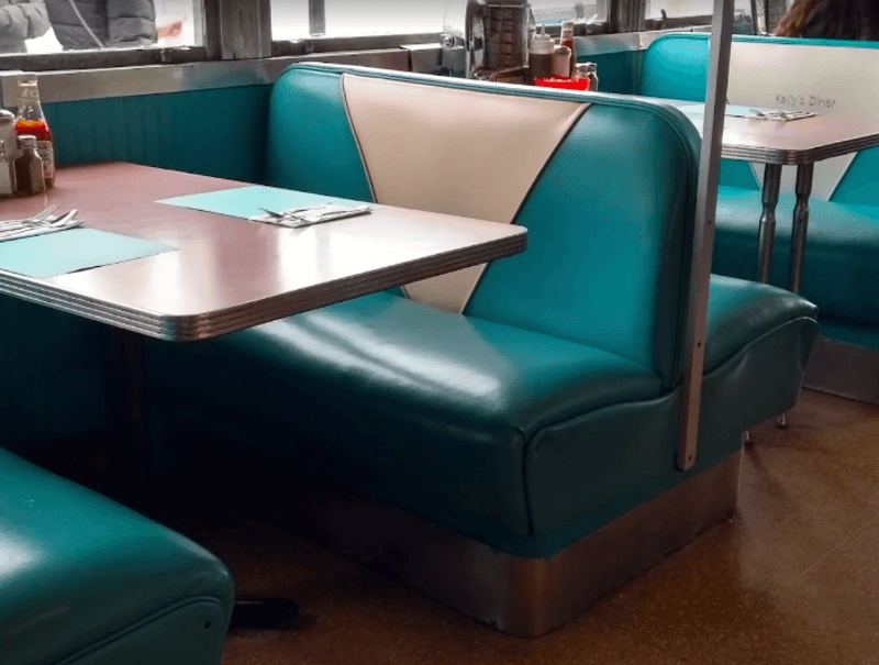 The Counter vs. the Booth: Choosing Your Seat The Counter vs. the Booth: Choosing Your Seat