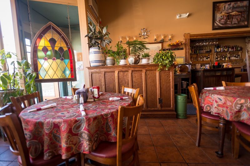 The Country Diner Atmosphere That Pulls You In