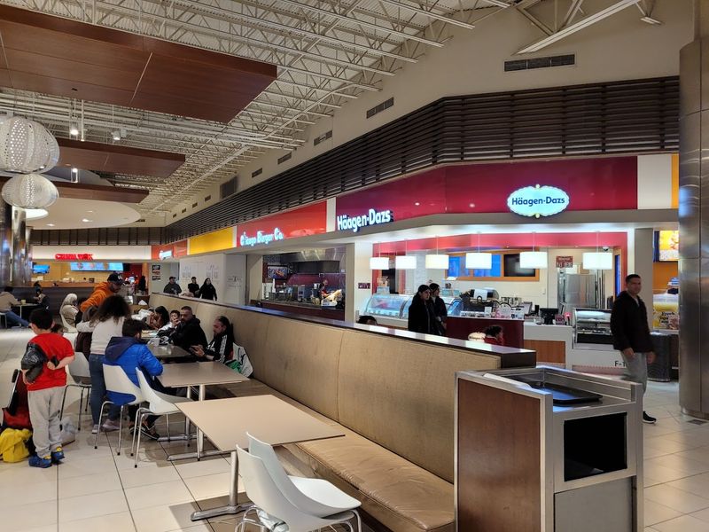 The Food Court Scene