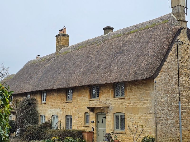 The Forest Cottages of the Cotswolds (England) The Forest Cottages of the Cotswolds (England)