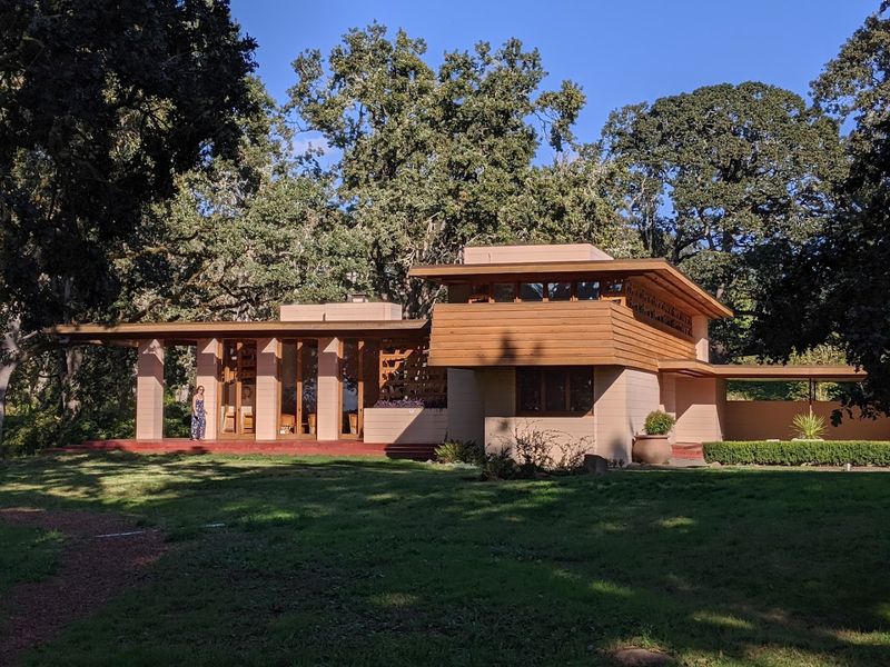 The Frank Lloyd Wright Gordon House: Architecture Worth the Trip Alone The Frank Lloyd Wright Gordon House: Architecture Worth the Trip Alone