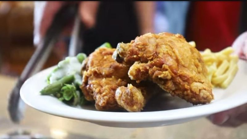 The Fried Chicken That Earns Its Own Reputation