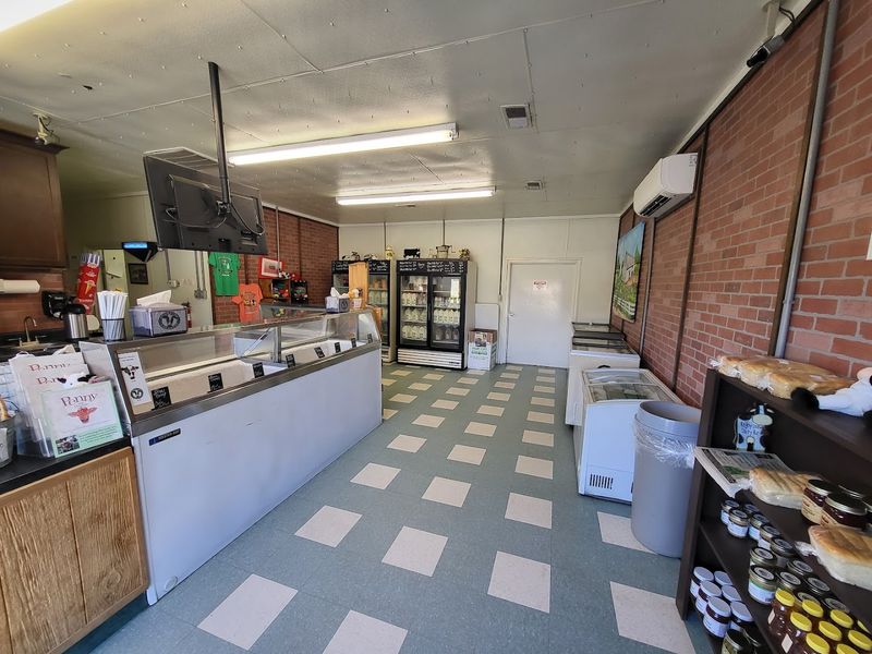 The Friendly Staff and the Welcoming Atmosphere The Friendly Staff and the Welcoming Atmosphere