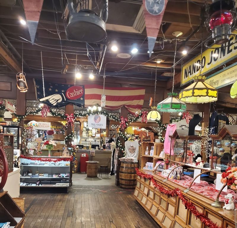 The General Store That Surrounds the Restaurant The General Store That Surrounds the Restaurant