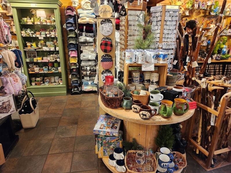 The Gift Shop That Extends the Experience The Gift Shop That Extends the Experience
