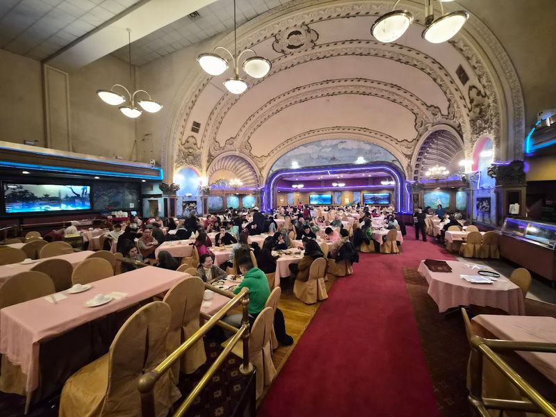 The Globe Theatre That Became a Dining Room