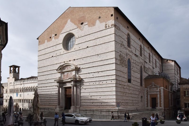The Gothic Cathedral and Its Renaissance Secrets The Gothic Cathedral and Its Renaissance Secrets