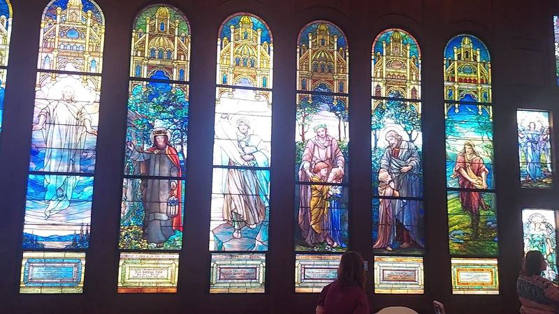 The Guided Tour Experience