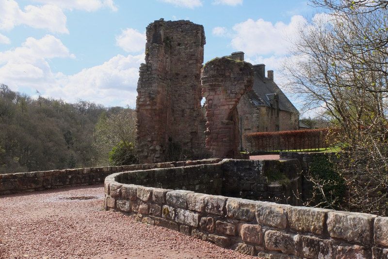 The Hidden Chamber Beneath Rosslyn Castle