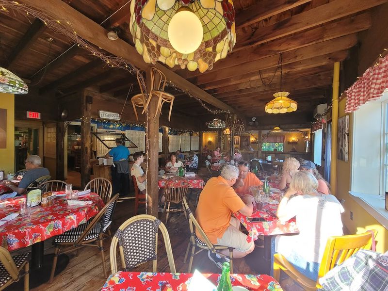 The Indoor Atmosphere That Feels Like Someone's Grandmother Designed It
