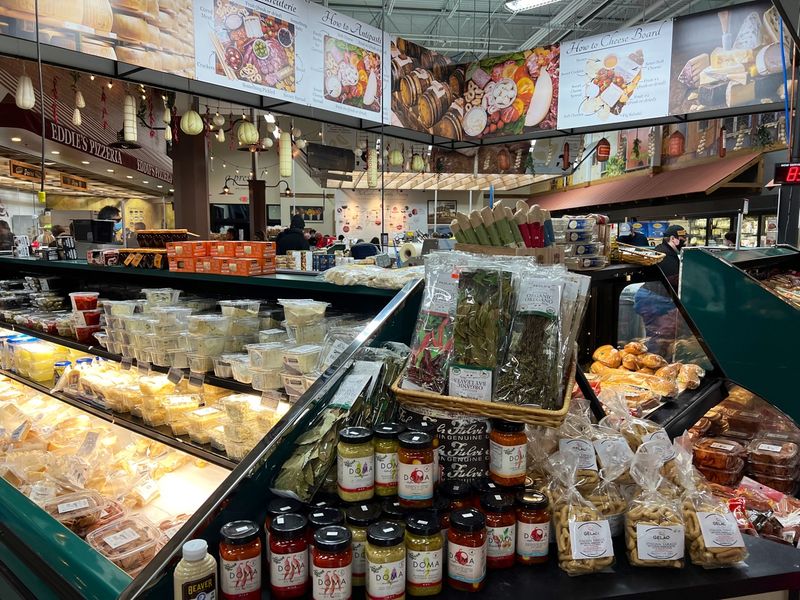The Italian Grocery Aisles: A Treasure Hunt for Food Lovers The Italian Grocery Aisles: A Treasure Hunt for Food Lovers