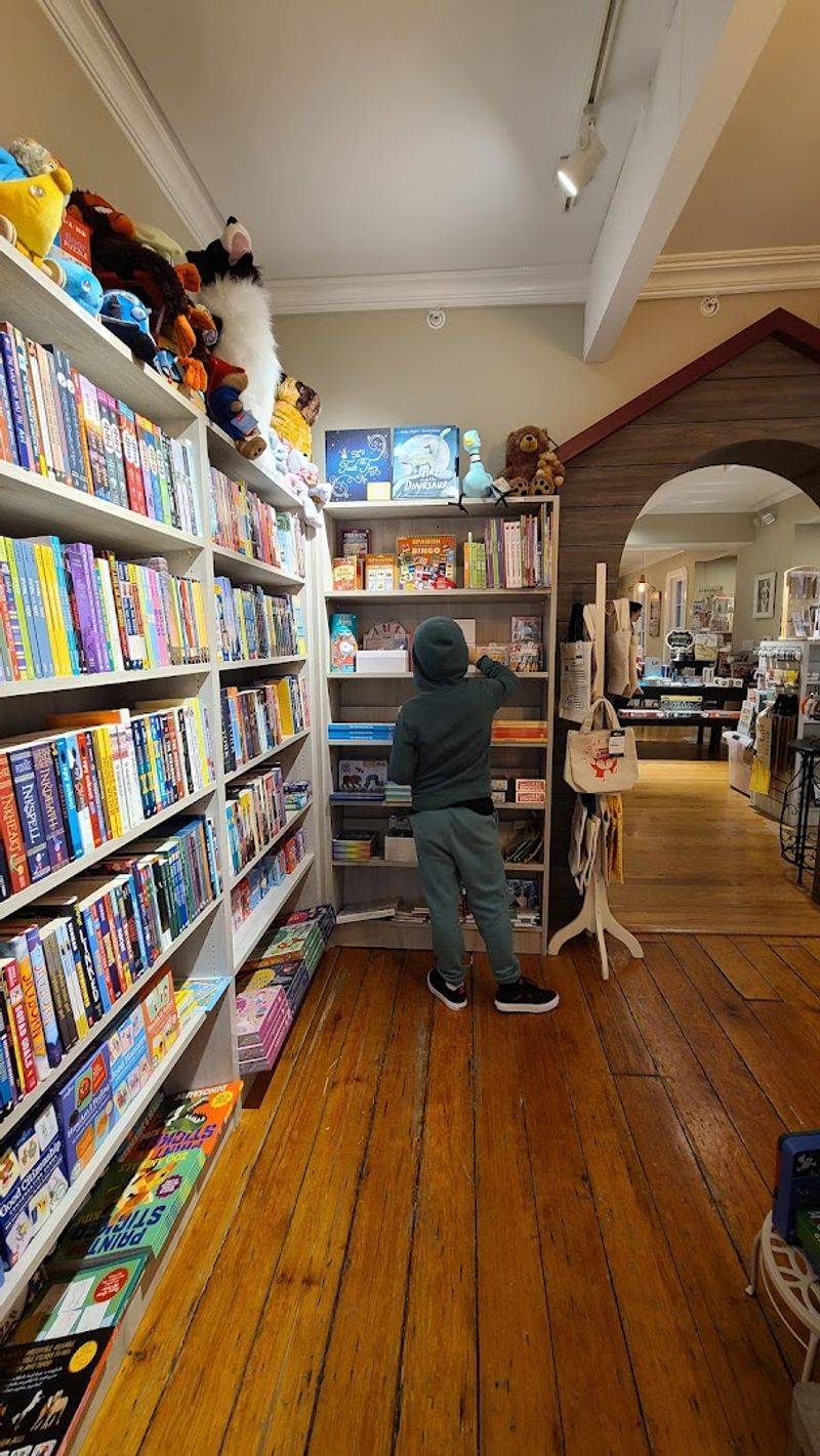 The Kids' Room and Family-Friendly Atmosphere