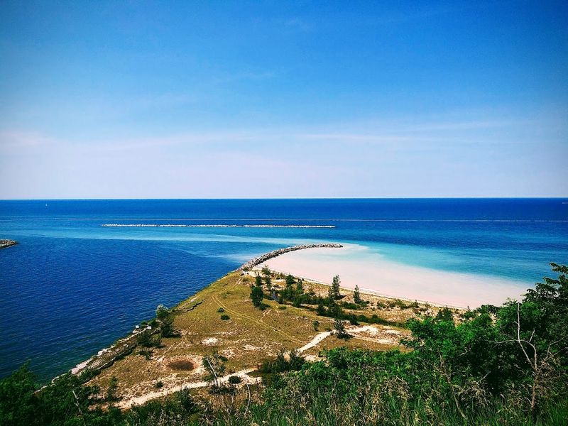 The Lake Michigan Views That Stop You in Your Tracks The Lake Michigan Views That Stop You in Your Tracks