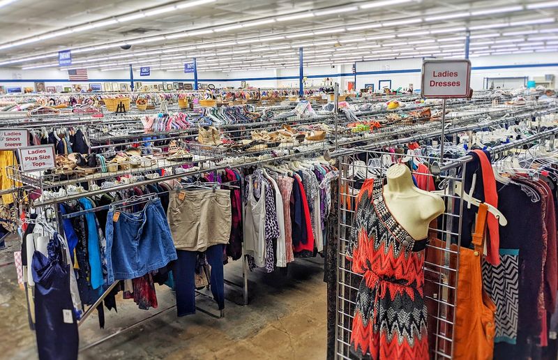 The Layout Inside and How the Store Is Organized The Layout Inside and How the Store Is Organized