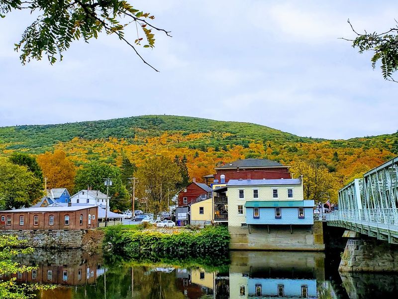 The Mohawk Trail and the Broader Region The Mohawk Trail and the Broader Region