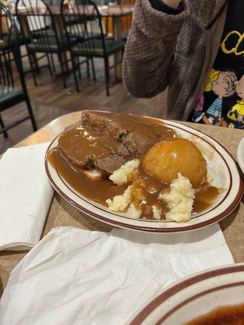 The Monster Meatloaf Deserves Its Own Reputation The Monster Meatloaf Deserves Its Own Reputation