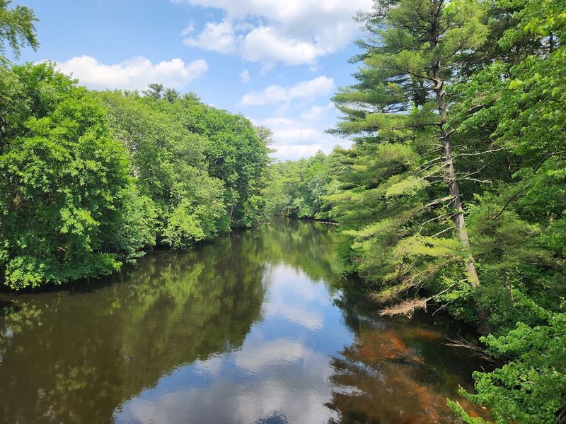 The Nashua River and the Canal That Built a City The Nashua River and the Canal That Built a City