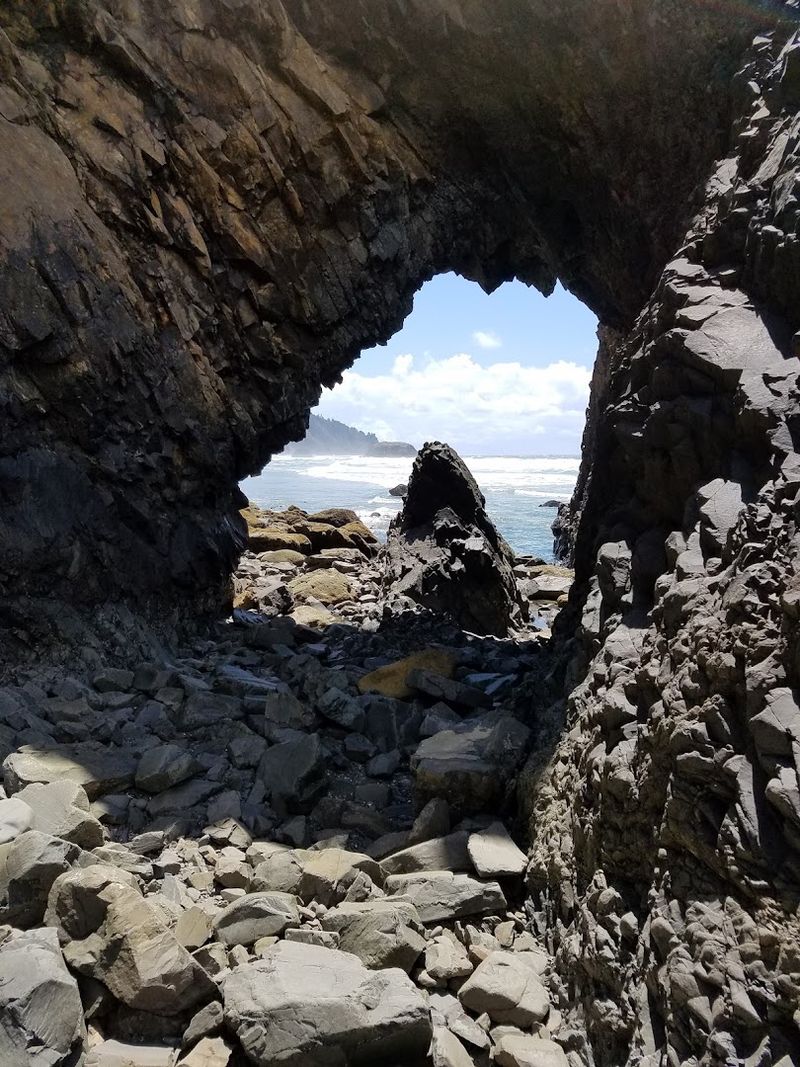 The Natural Arch That Gave the Town Its Name The Natural Arch That Gave the Town Its Name