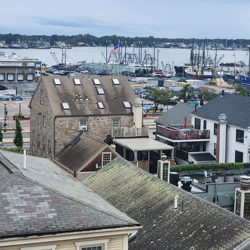The Neighborhood Around It: Making a Full Day Out of the Visit