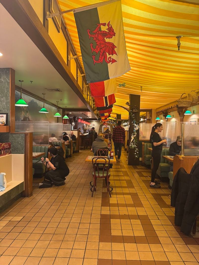 The Oktoberfest Atmosphere That Never Clocks Out The Oktoberfest Atmosphere That Never Clocks Out