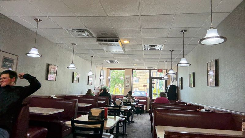 The Old-School Diner Atmosphere The Old-School Diner Atmosphere