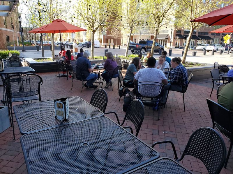 The Outdoor Patio That Keeps People Coming Back The Outdoor Patio That Keeps People Coming Back