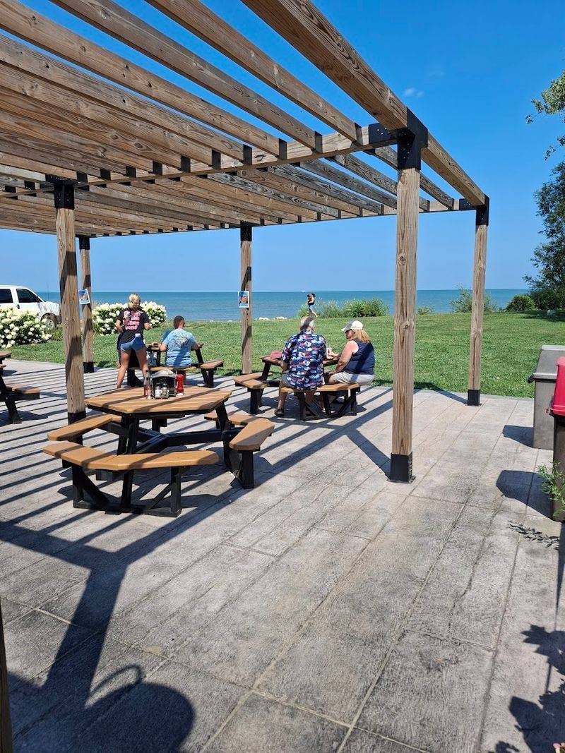 The Patio View That Turns Dinner Into an Event