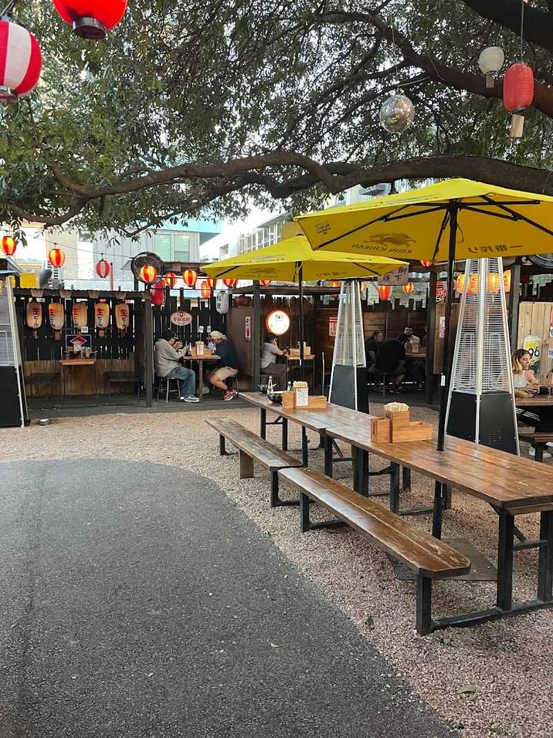 The Pet-Friendly Patio That Seals the Deal The Pet-Friendly Patio That Seals the Deal