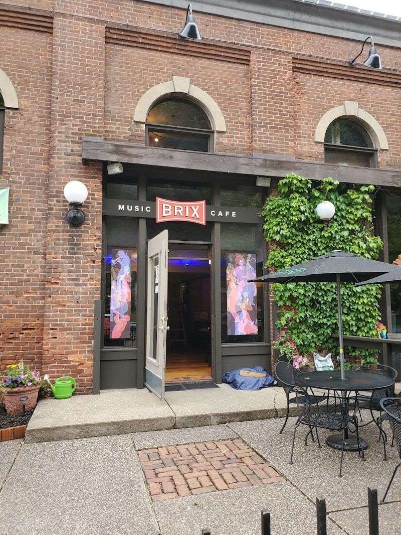 The Restaurant Scene and Its Growing Pains The Restaurant Scene and Its Growing Pains
