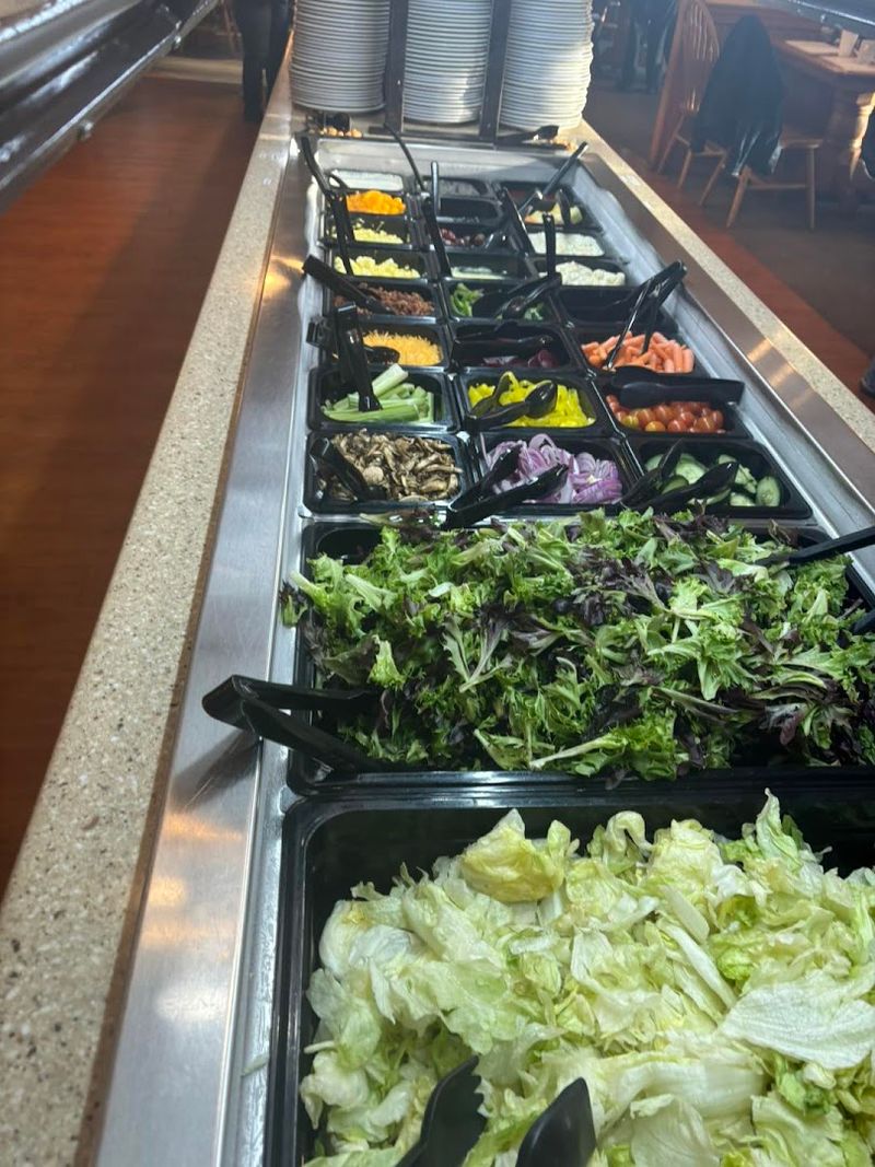 The Salad Bar That Holds Its Own The Salad Bar That Holds Its Own