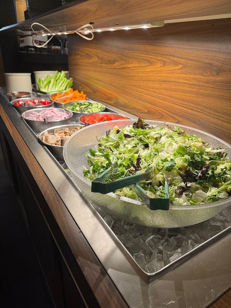 The Salad Bar That Keeps Coming Up in Every Conversation