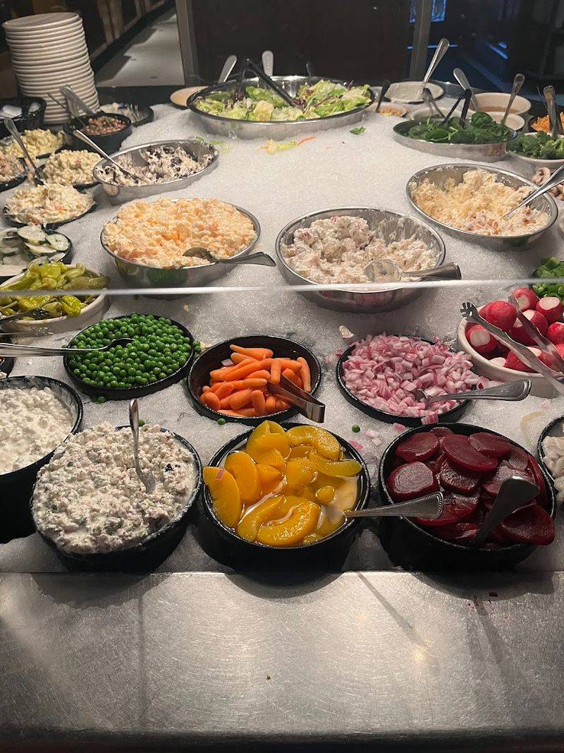 The Salad Bar That Steals the Spotlight