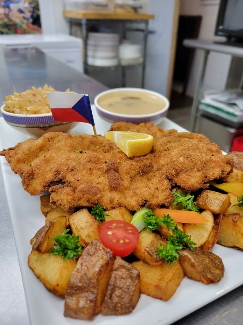 The Schnitzel That Earns Its Own Fan Club The Schnitzel That Earns Its Own Fan Club
