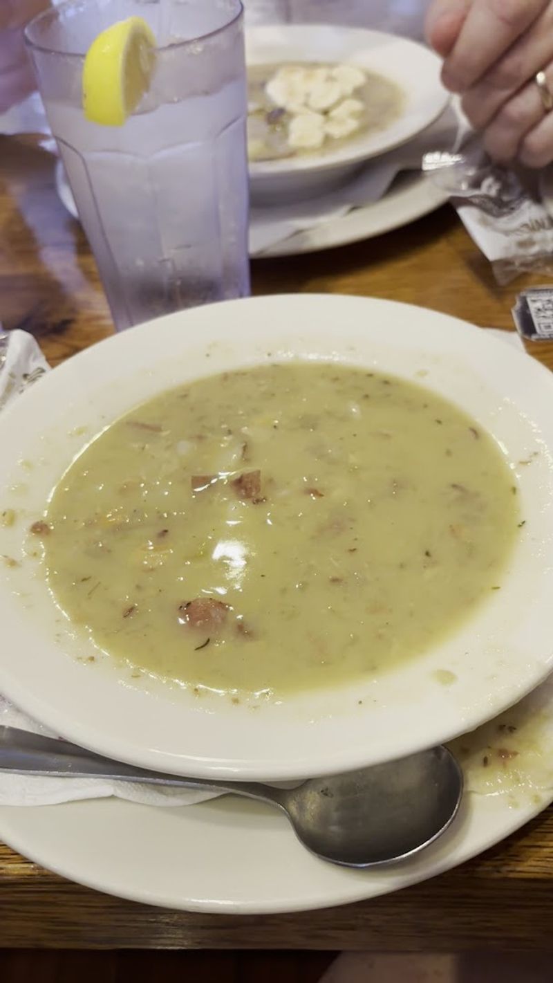 The Seafood Bisque and Chowder Worth Ordering Carefully