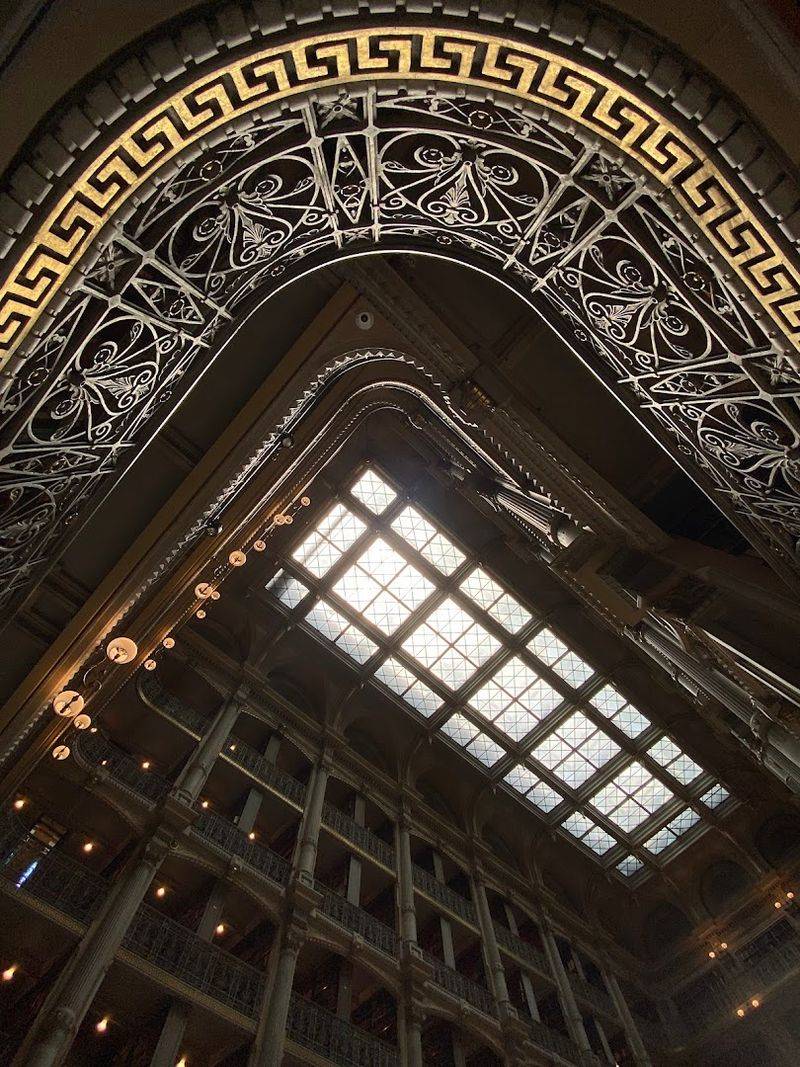 The Skylight That Defines the Room The Skylight That Defines the Room