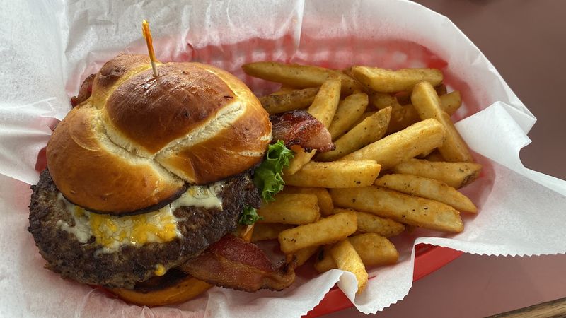 The Smash Burgers That Keep Lunch Interesting