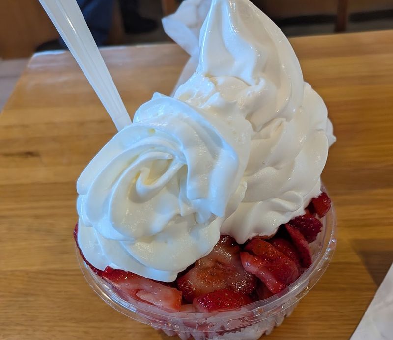The Strawberry Shortcake That People Drive For The Strawberry Shortcake That People Drive For