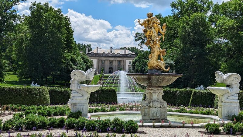 The Sunken Gardens and Their Ongoing Transformation The Sunken Gardens and Their Ongoing Transformation