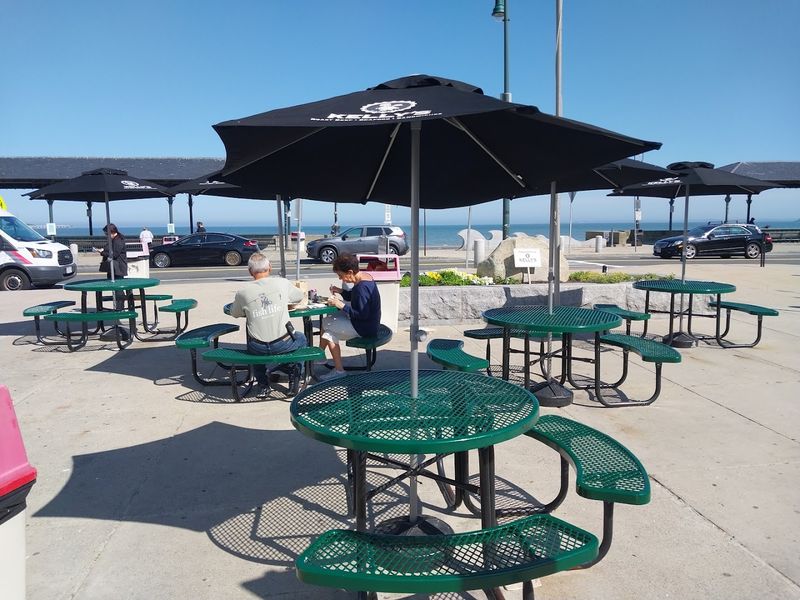 The View That No Indoor Restaurant Can Match The View That No Indoor Restaurant Can Match