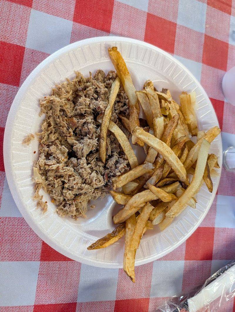 The Whole Hog Eastern Carolina Barbecue Tradition