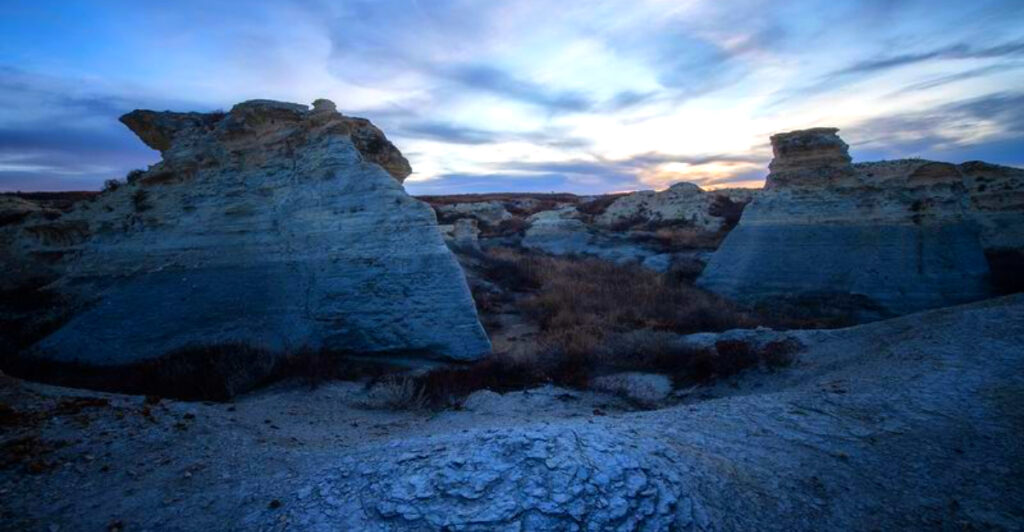 These Massive 85-Million-Year-Old Chalk Cliffs in Kansas Look More Like Utah Than the Midwest
