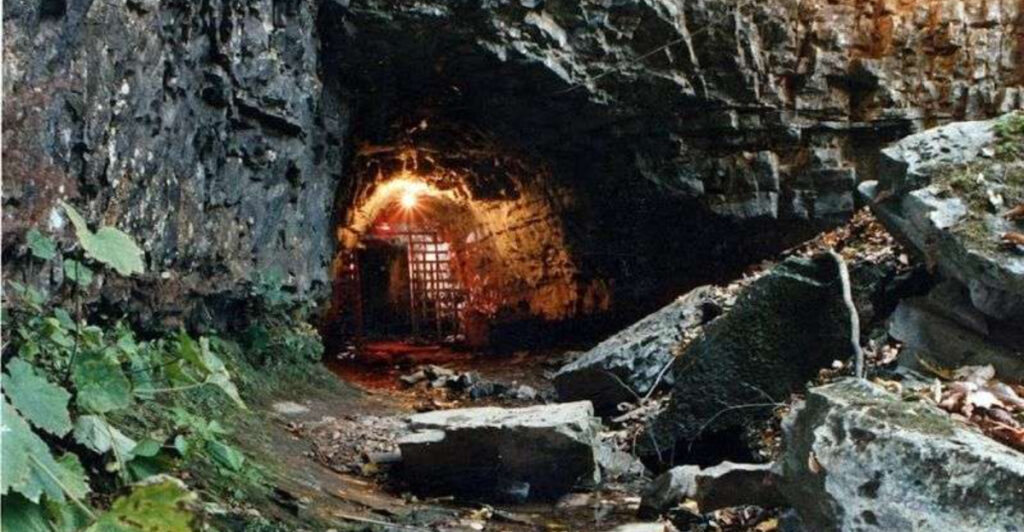 This Adams Cave Turns America’s Most Documented Haunting Into A Guided Tennessee Tour