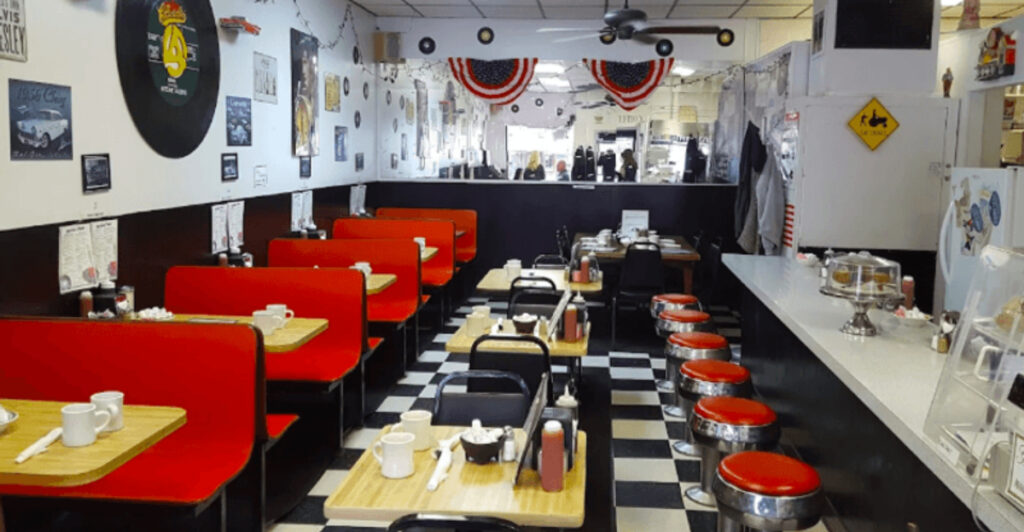 This Diner in New York Feels Like a 1950s Breakfast Time Capsule