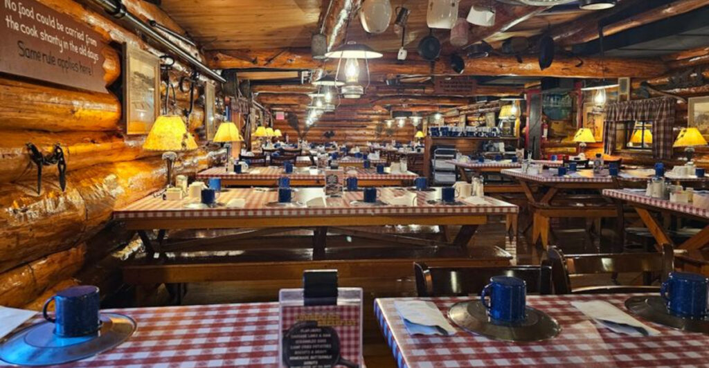 This Family-Owned Wisconsin Dells Restaurant Turns Breakfast Into A Logging Camp Feast
