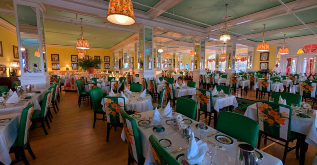 This Historic Michigan Inn Serves a Prime Rib Dinner Worth the Drive