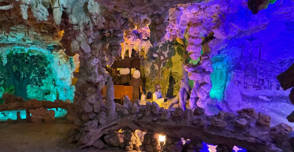 This Memphis Landmark Hides A Hand-Carved Crystal Cave Beneath A Cemetery