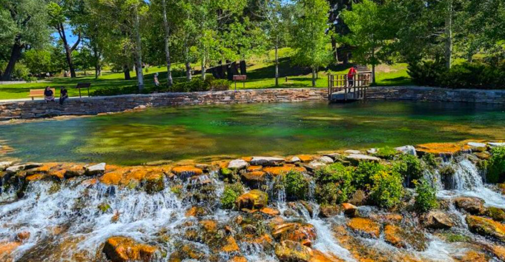 This Montana State Park Is Home to One of America’s Largest Freshwater Springs – and a River You Can Cross in Seconds