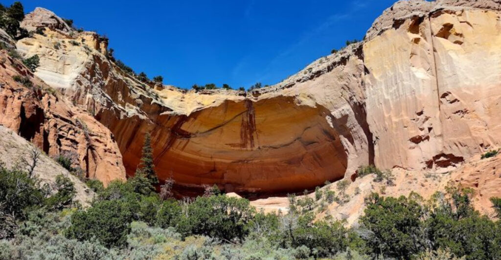This Mysterious New Mexico Cliff Repeats Every Word You Say