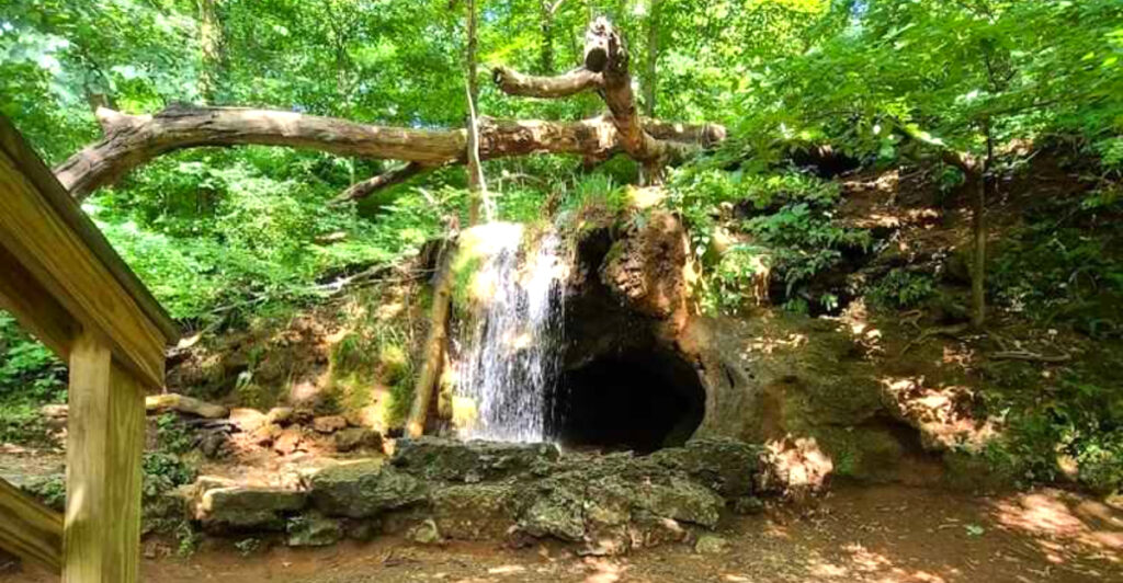 This Ohio Nature Preserve Hides Waterfalls, Caves, and a Crystal-Clear Spring