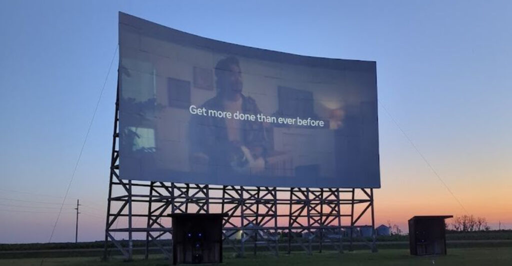 This Old-School Minnesota Drive-In Feels Like A Summer Tradition From Another Era